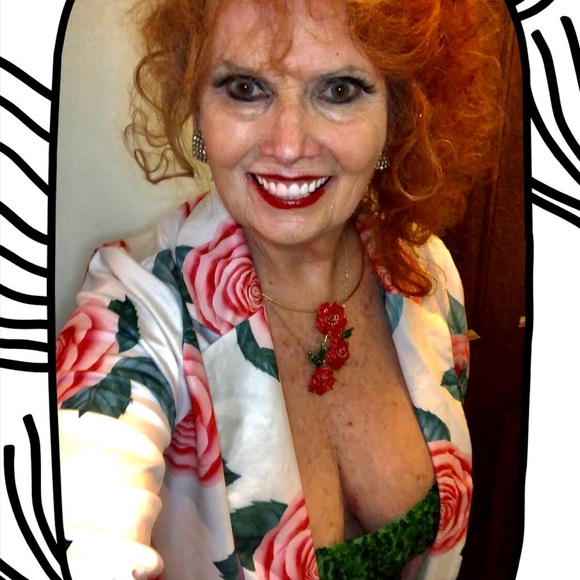 Meet your Posher, 🌹Jacqueline👠👄 - Picture 10 of 16